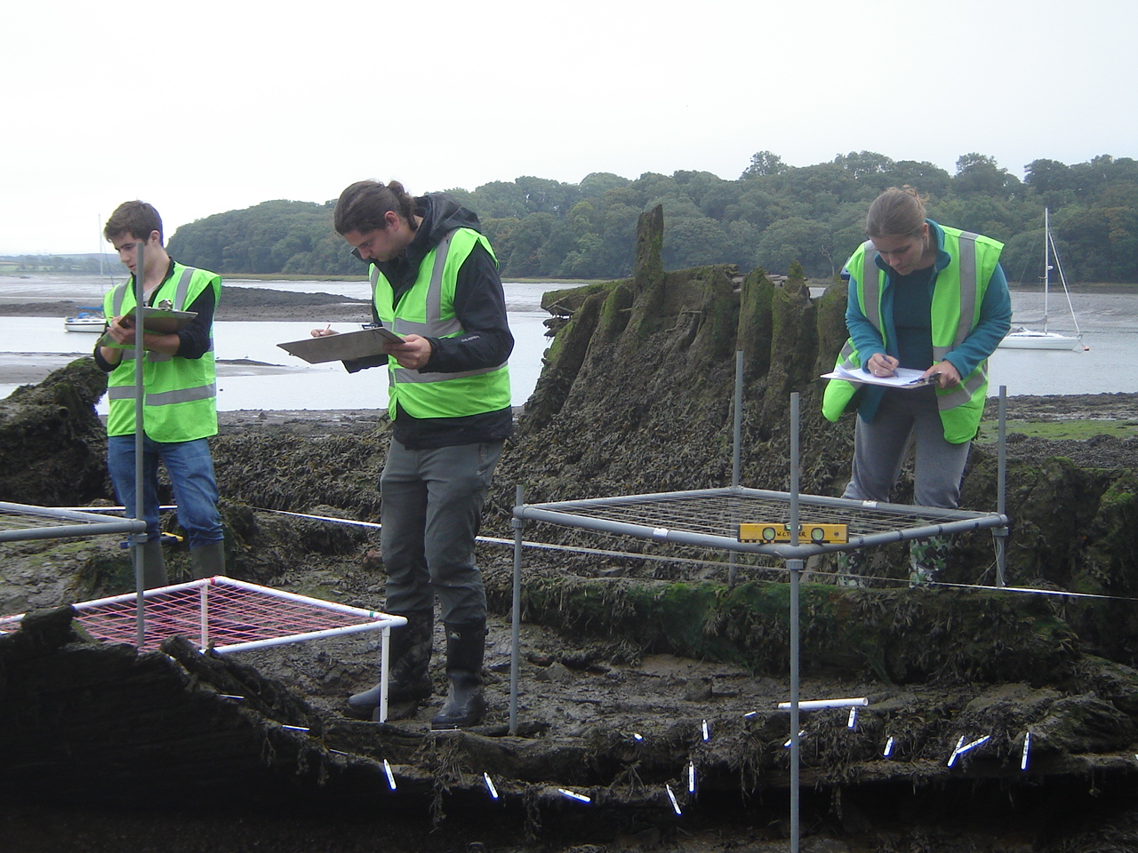 Surveying the wreck of the Helping Hand at Lawrenny